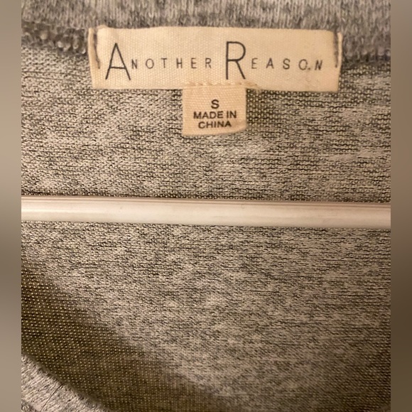 Sequin Long Sleeve V-Neck Gray Sweater by Another Reason Size Small - Picture 2 of 5